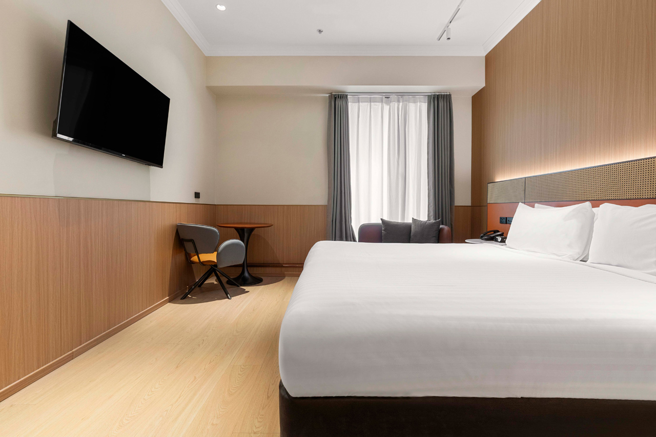 Furama Darling Harbour Room