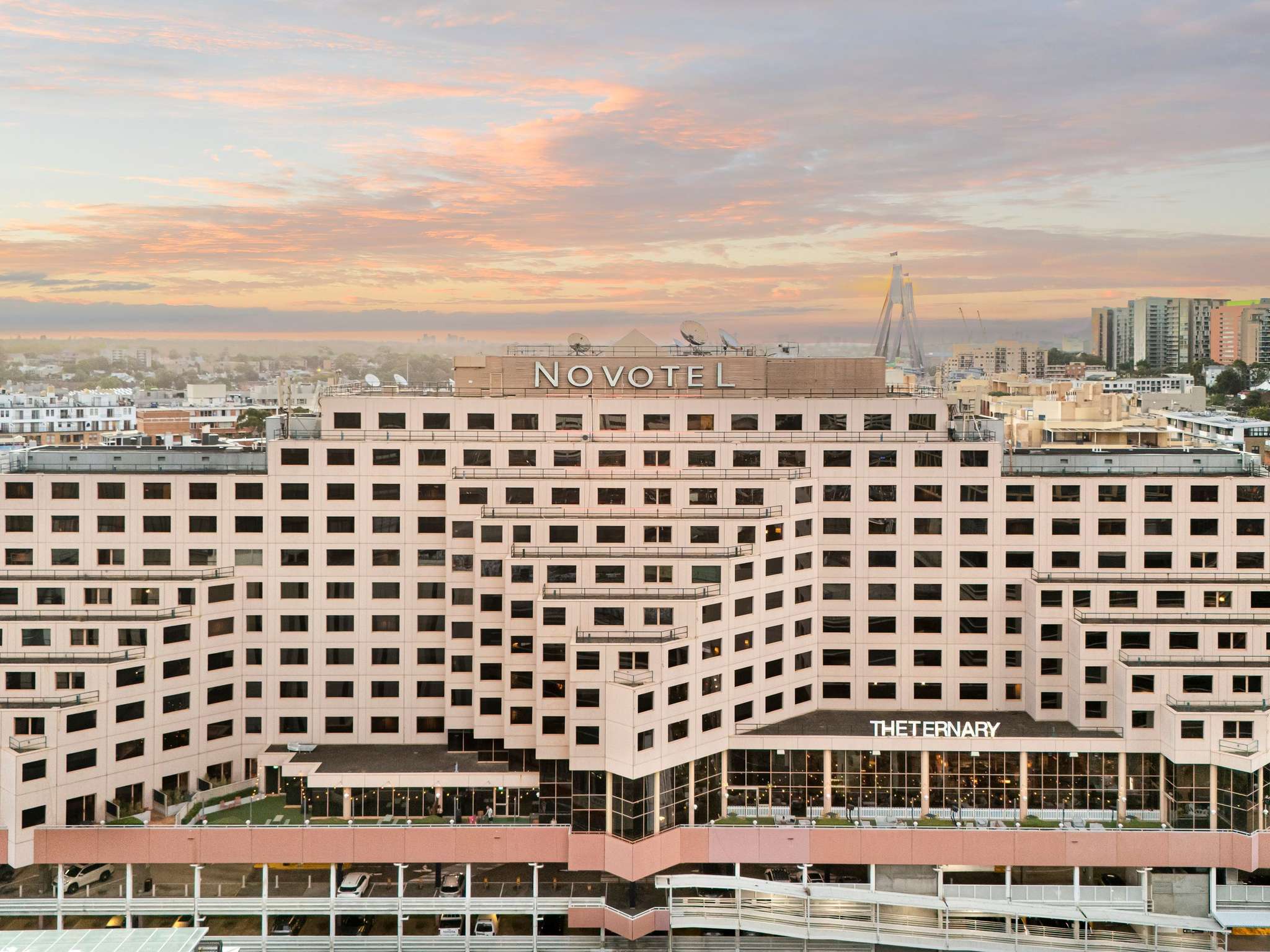 Novotel Darling Harbour Exterior